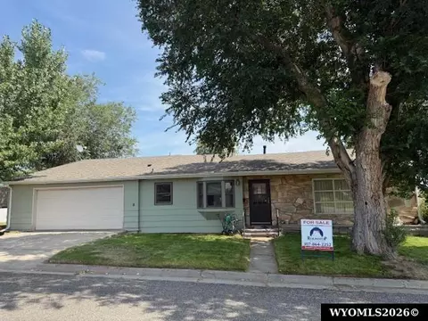 115 N 13th St, Thermopolis, WY 82443