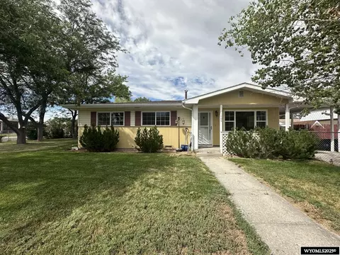 1404 E Park Ave, Riverton, WY 82501