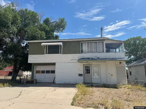 523 13th, Rawlins, WY 82301