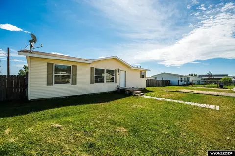 201 Balsam St, Buffalo, WY 82834