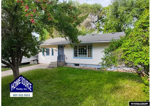 665 N 9th St, Lander, WY 82520