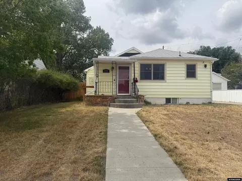 234 11th St, Rawlins, WY 82301