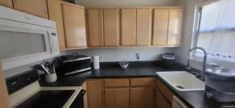 201 La Paloma Dr, Rawlins, WY 82301