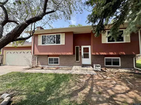 4900 Mountain Rd, Cheyenne, WY 82009