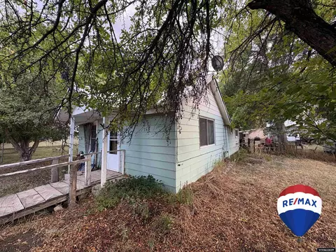 385 Wood St, Lander, WY 82520
