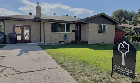 5402 Hilltop Ave, Cheyenne, WY 82009
