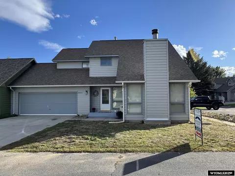 3907 Spy Glass Cir, Riverton, WY 82501