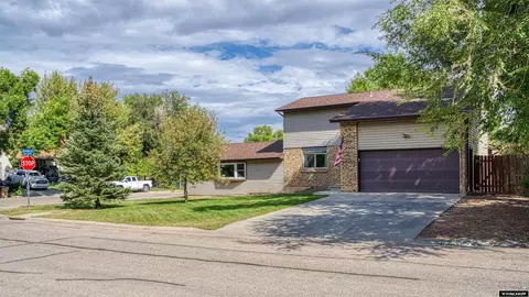 49 Independence Dr, Gillette, WY 82716