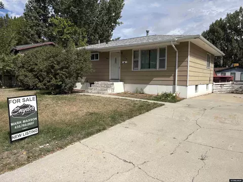 817 Yvonne Dr, Riverton, WY 82501