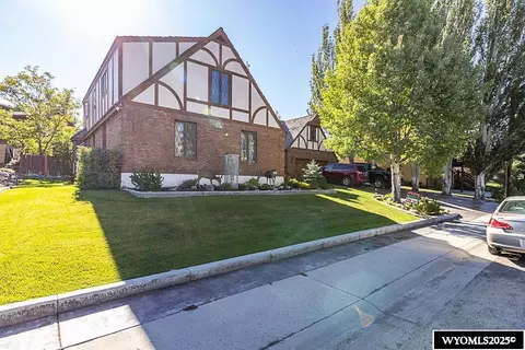 2058 Skyview St, Rock Springs, WY 82901