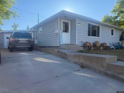 1112 Nieman St, Rawlins, WY 82301