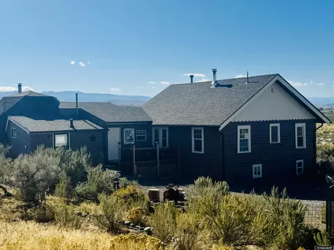 984 Missouri Flat Rd, Thermopolis, WY 82443