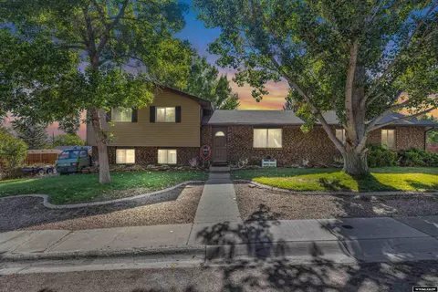 420 Fir St, Green River, WY 82935