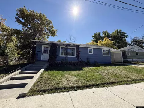 821 E 19th St, Casper, WY 82609 photo 1