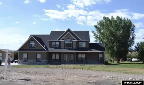 1709 Mountain View Dr, Lyman, WY 82937