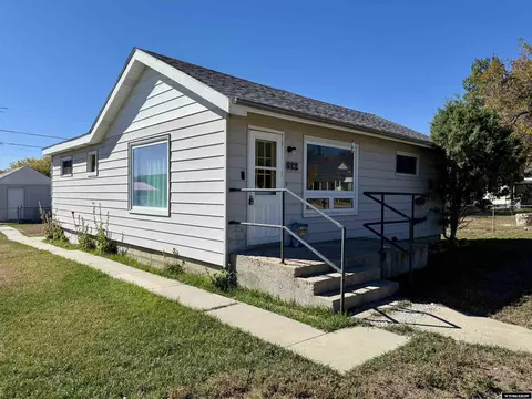 622 E Daley St, Rawlins, WY 82301