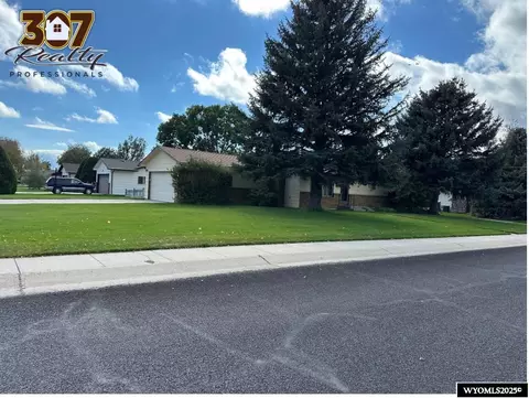 921 E 22nd Ave, Torrington, WY 82240