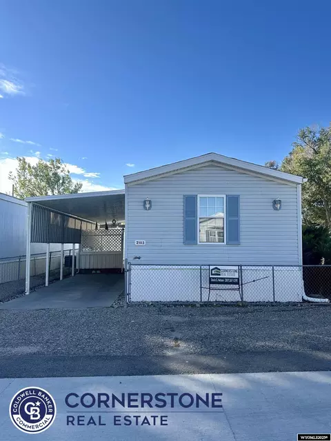 2103 E 1st Ln, Casper, WY 82609 photo 1