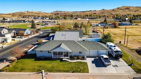 803 7th St, Evanston, WY 82930