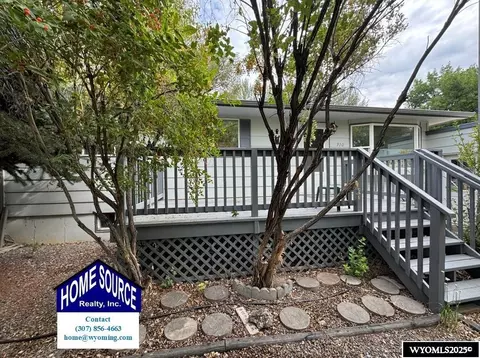 910 E Pershing Ave, Riverton, WY 82501 photo 1