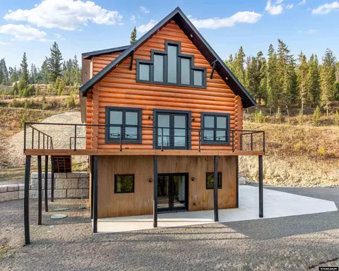 266 Union Pass Rd, Dubois, WY 82513