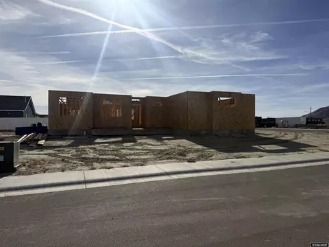 2718 Ogden Way, Rock Springs, WY 82901