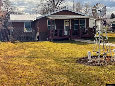 537 Market St, Lander, WY 82520