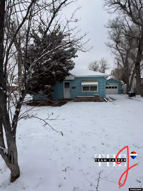 2064 E A St, Casper, WY 82601 photo 1