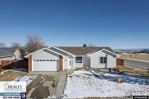 5301 Pawnee Cir, Bar Nunn, WY 82601