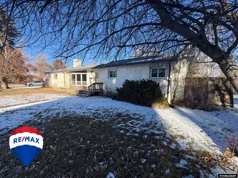 685 Cedar St, Lander, WY 82520