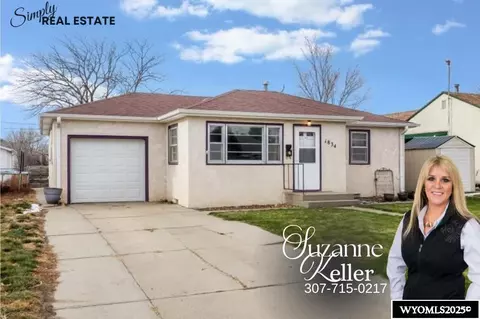 1834 E St, Torrington, WY 82240 photo 1