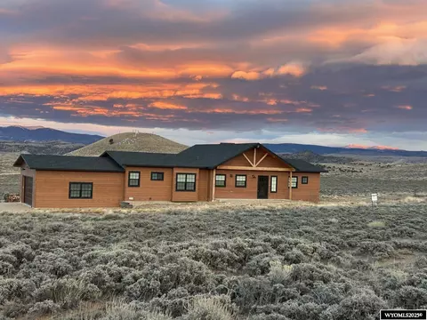 5 Plattoga Ct, Saratoga, WY 82331