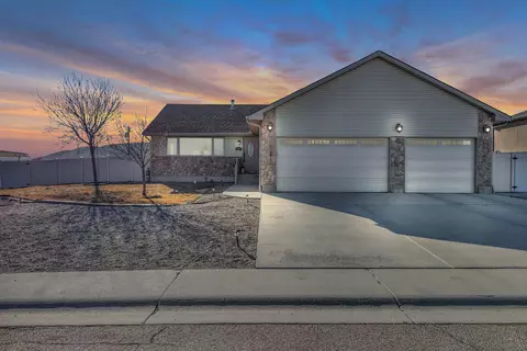 19 Fairway Dr, Rock Springs, WY 82901