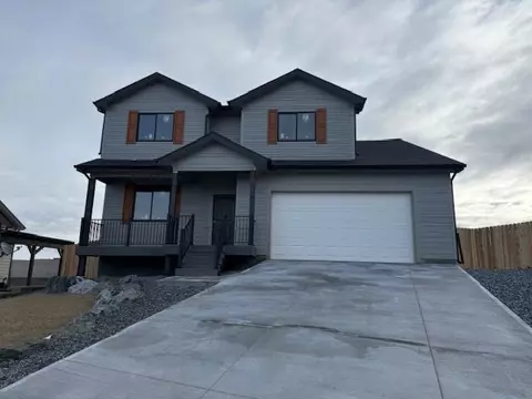 3679 Timber Wolf Dr, Casper, WY 82604