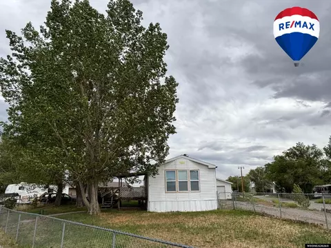 141 Bluebell Ln, Riverton, WY 82501