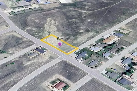 502 Emigrant Dr, Glenrock, WY 82637