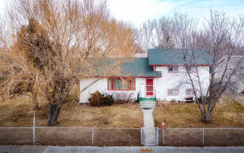 1521 Charles Ave, Worland, WY 82401