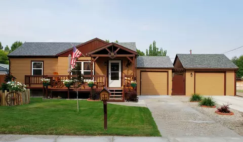 722 S 13th St, Worland, WY 82401