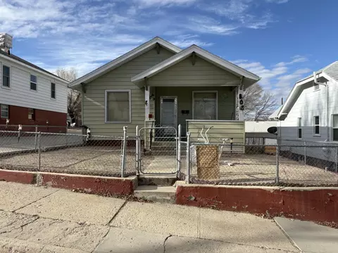 808 Rhode Is, Rock Springs, WY 82901