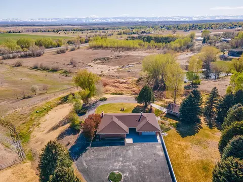 2443 W Main St, Riverton, WY 82501