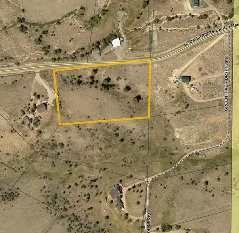 107 Soda Springs Rd, Dubois, WY 82513