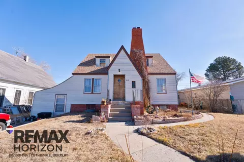517 S Main St, Lusk, WY 82225