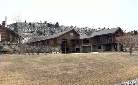 137 Stoney Pt, Dubois, WY 82513