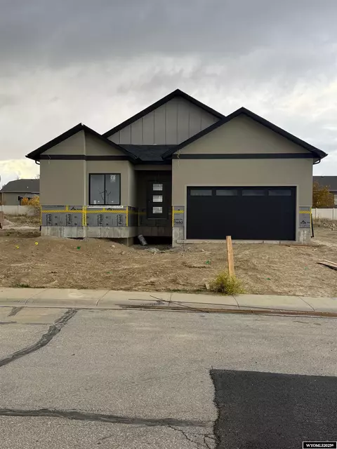1387 Morado Dr, Casper, WY 82609