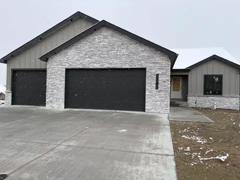 2485 Heathrow Ave, Casper, WY 82609