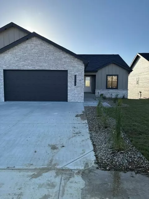 2485 Heathrow Ave, Casper, WY 82609