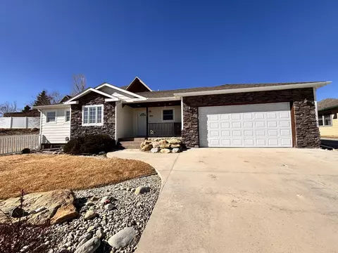 280 Juniper St, Buffalo, WY 82834