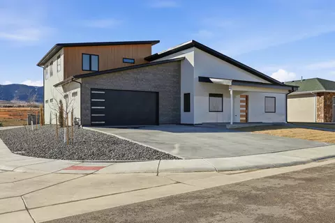 3119 Palmer Dr, Casper, WY 82601