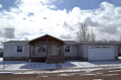 42 Carothers Ave, Fort Bridger, WY 82933