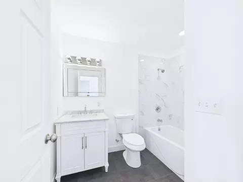 Bath - 20 Glory Ln, Lander, WY 82520 photo 1 of 3
